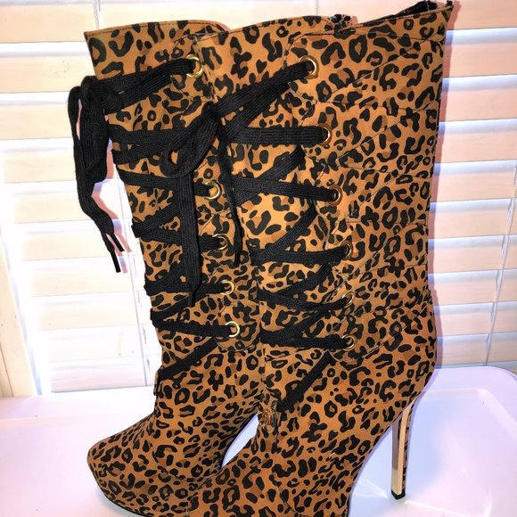 Alba Shoes - ALMOST NEW! PLATFORM KNEE HIGH LEOPARD PRINT LACE / ZIP UP BOOTS
